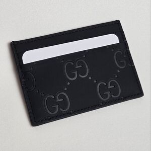 Authentic BRAND NEW Gucci GG Rubber Effect Cardholder